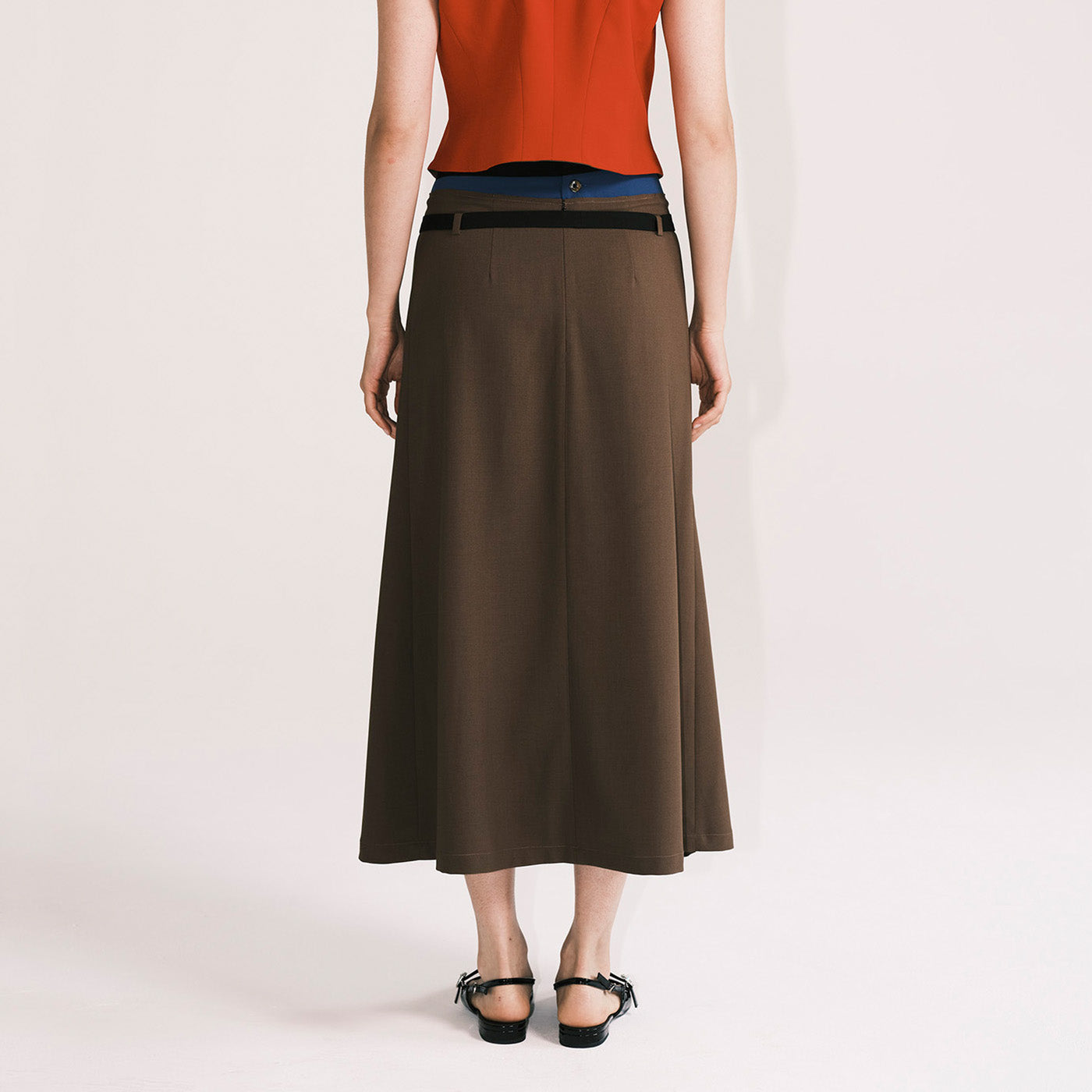 Brown panelled waist pleated skirt with belt