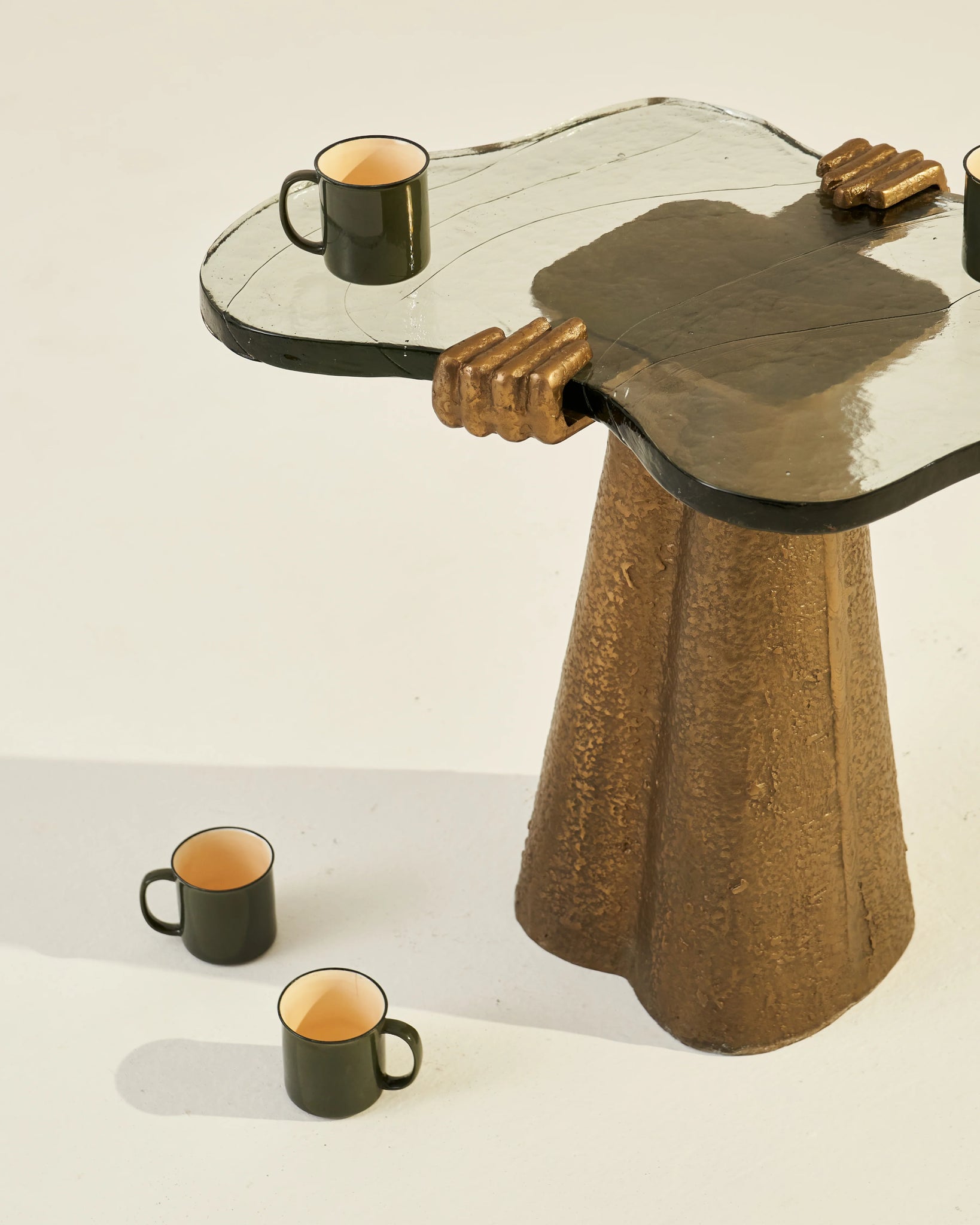 Paws Table
